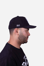 Boné Aba Curva Collab Starter X Compton Fechado FlexFit Preto