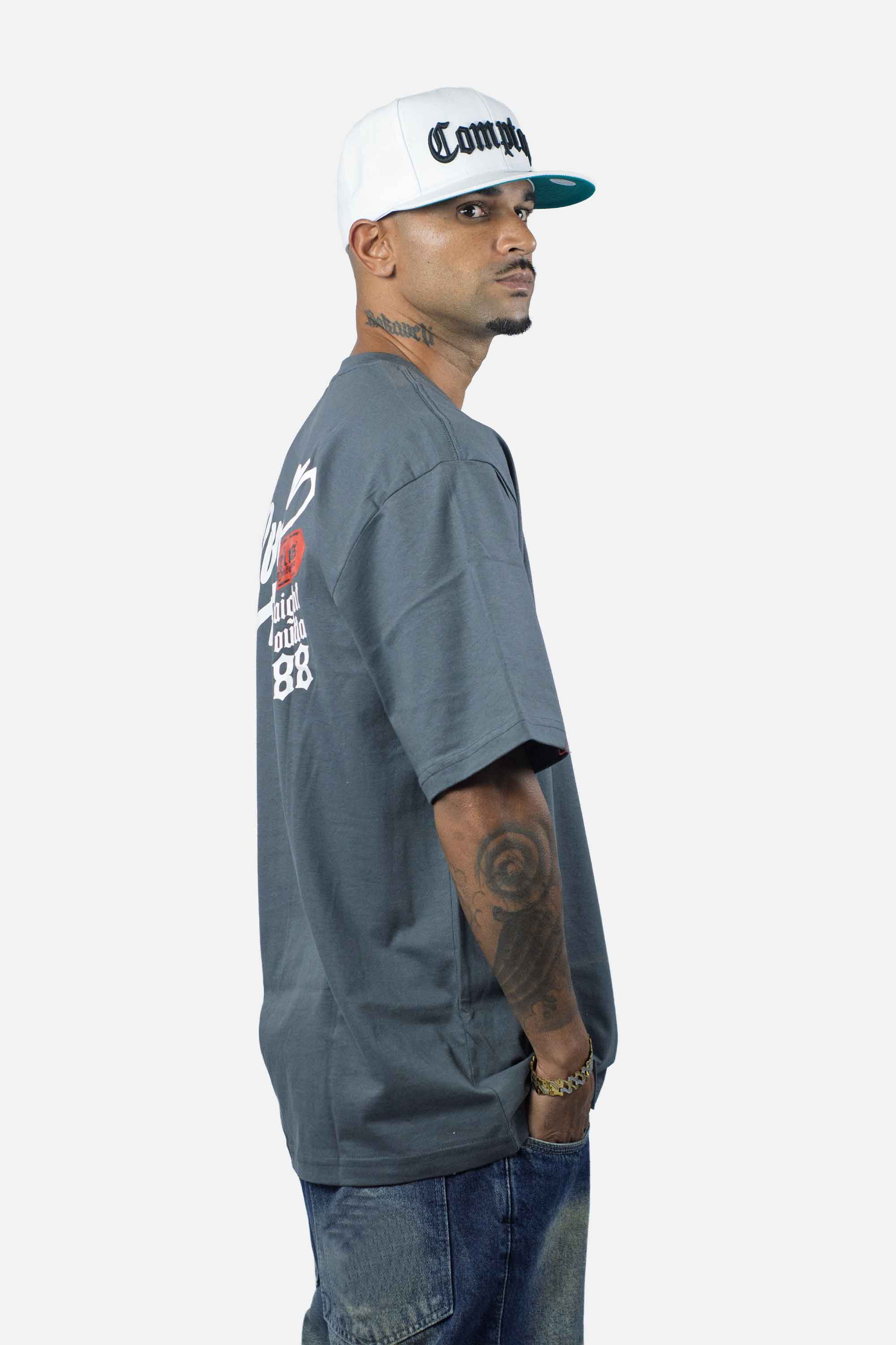 Camiseta Compton Oversized Bullet Cinza