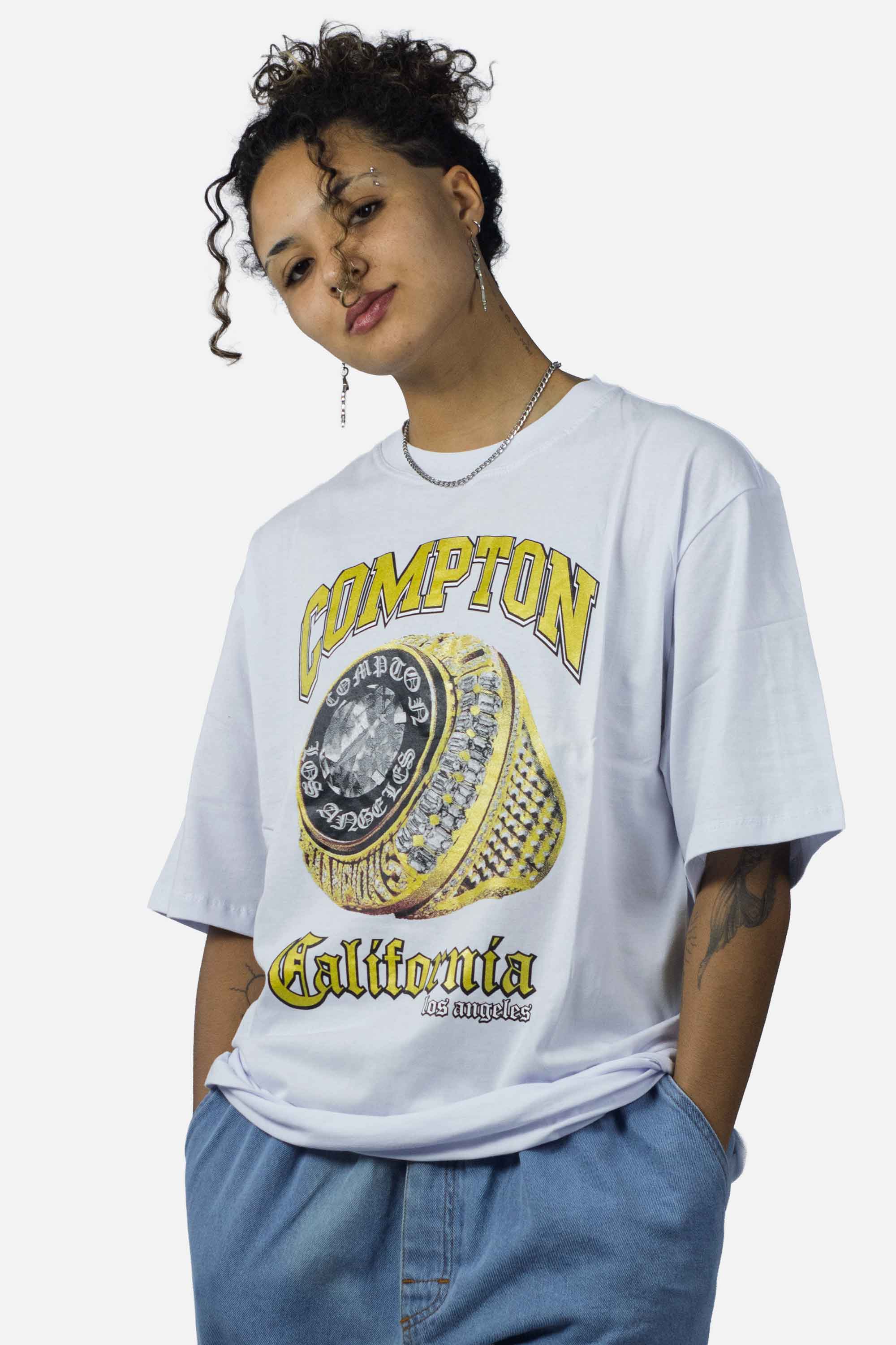 Camiseta Compton Oversized Champion Rings Branca