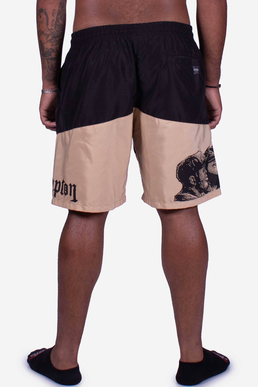 Bermuda Compton Tactel Gangsta Woodcut Preto/Caqui