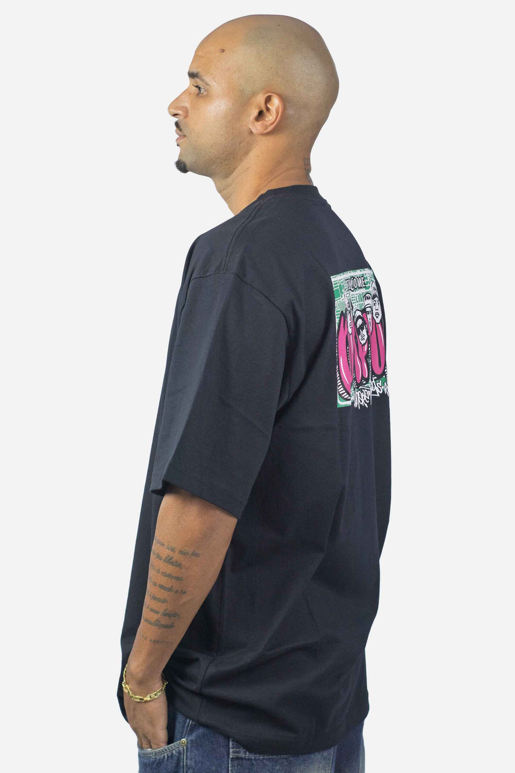 Camiseta Compton Oversized Welcome Preta