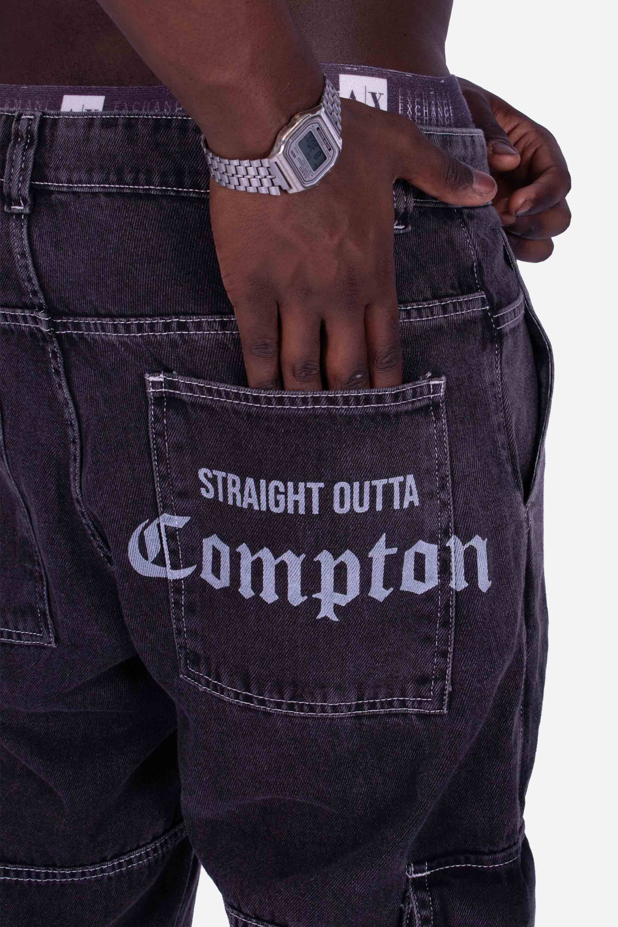 Calça Jeans Cargo Compton Straight Outta Black