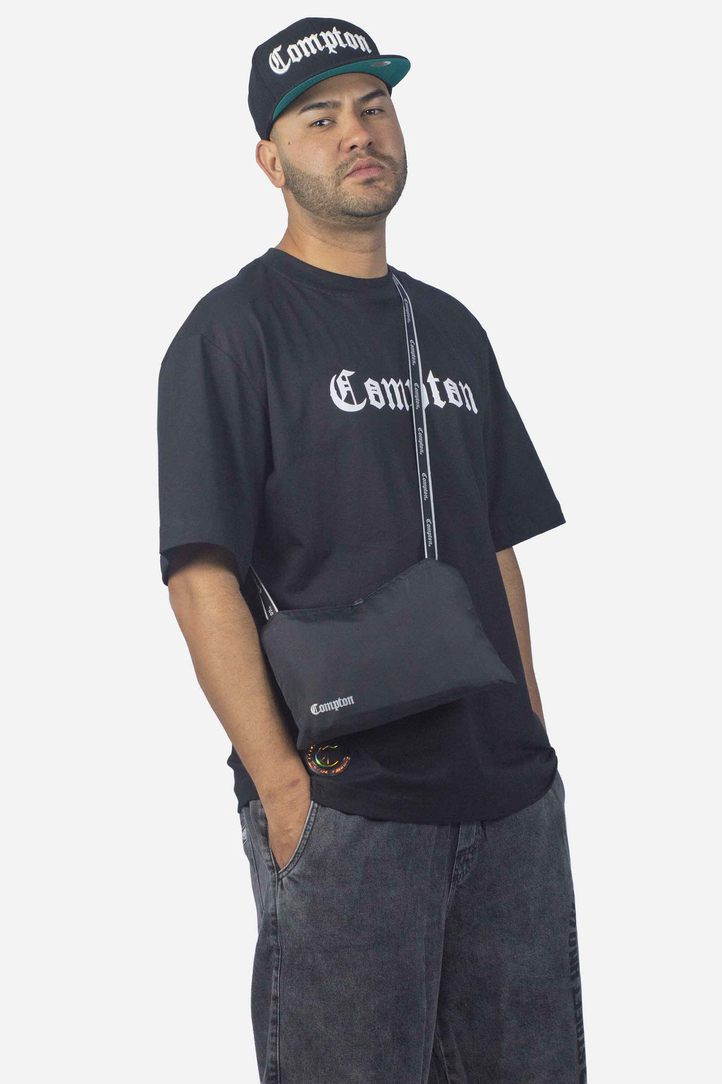 Jaqueta Compton Corta Vento Anorak Vira Bolsa Preta