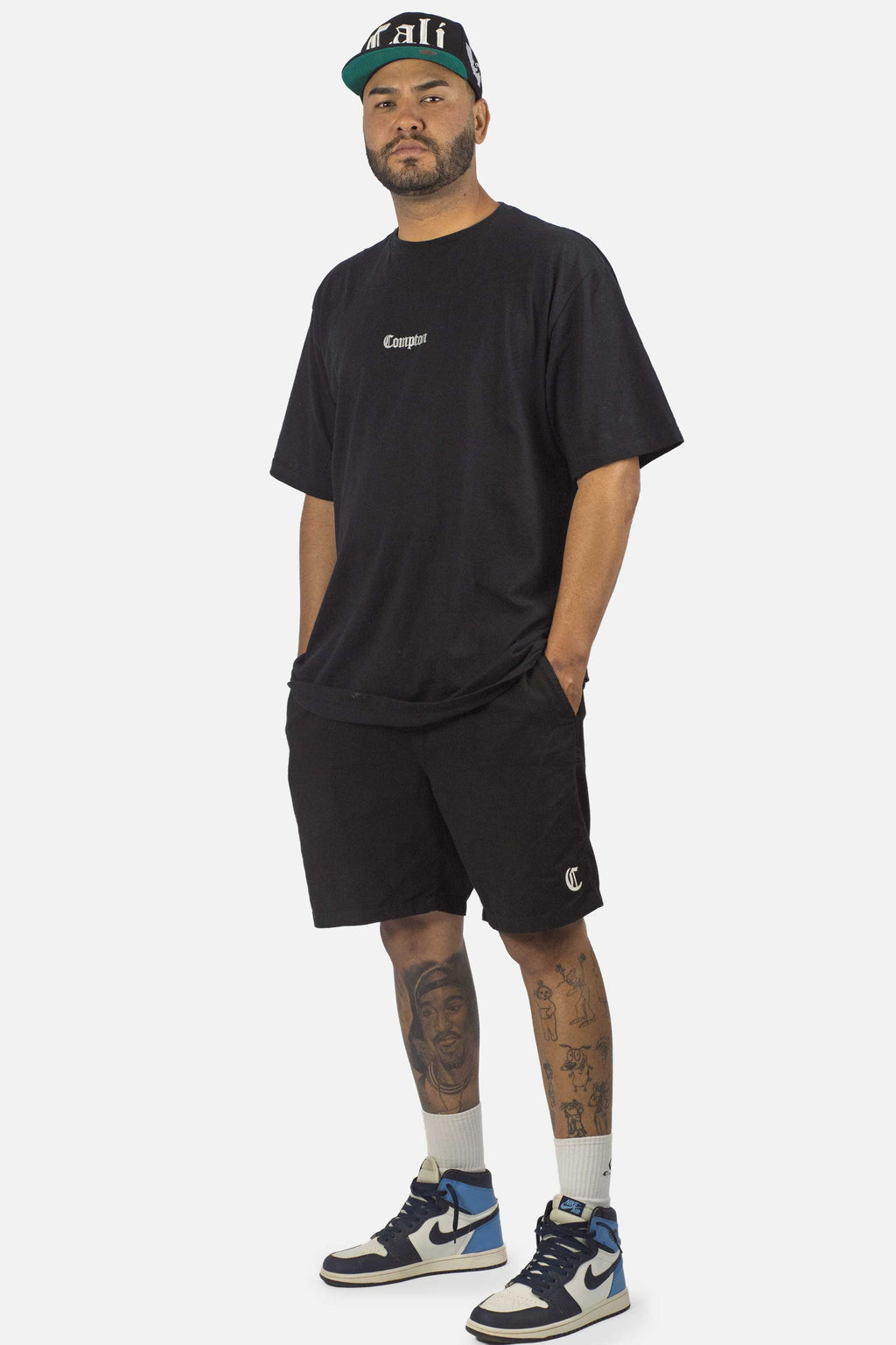 Camiseta Compton Oversized Logo Refletivo Preto