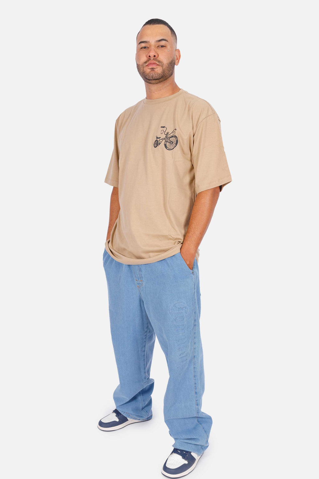 Camiseta Compton Oversized Lowbike Legacy Caqui