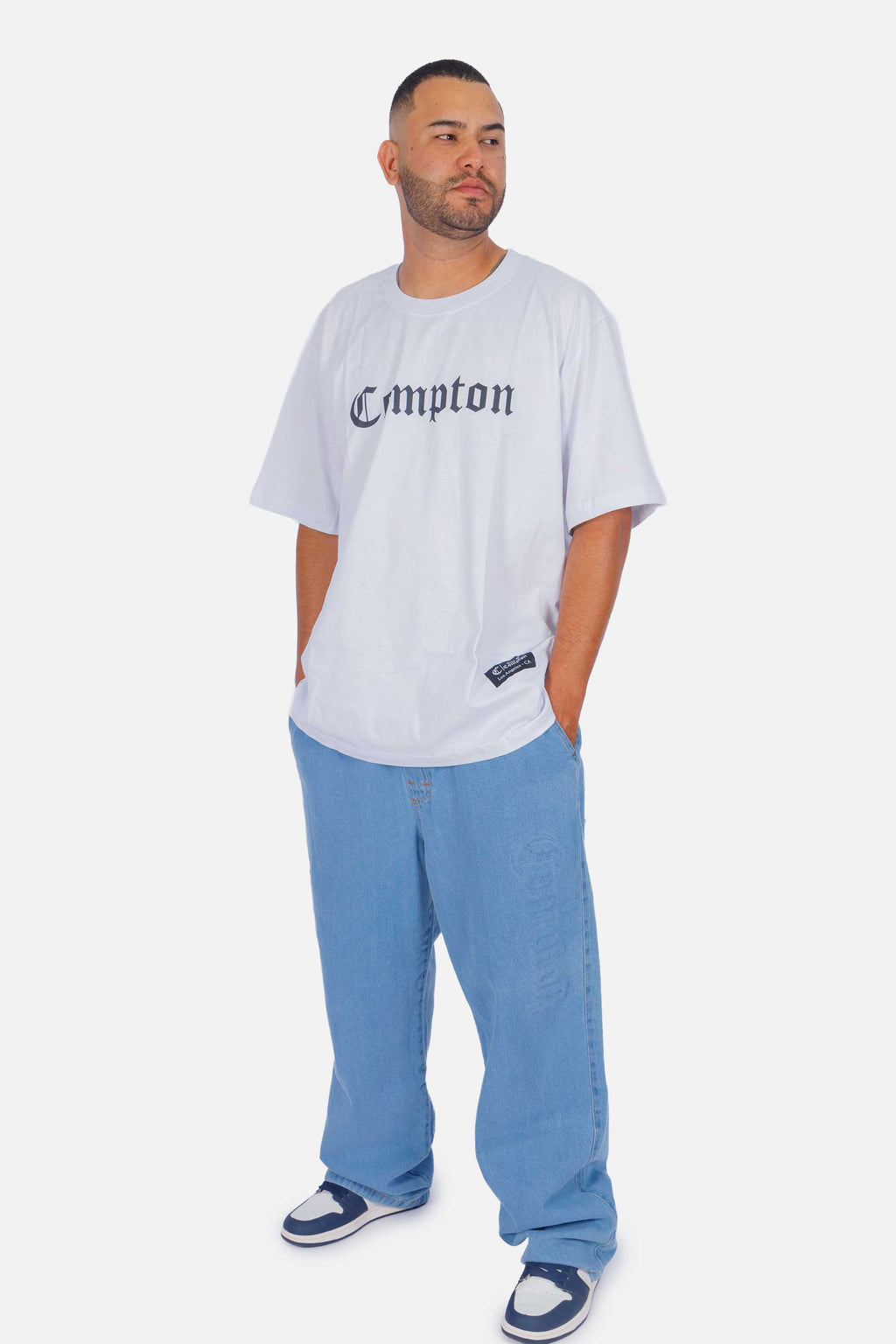 Camiseta Compton Oversized Classic Branca
