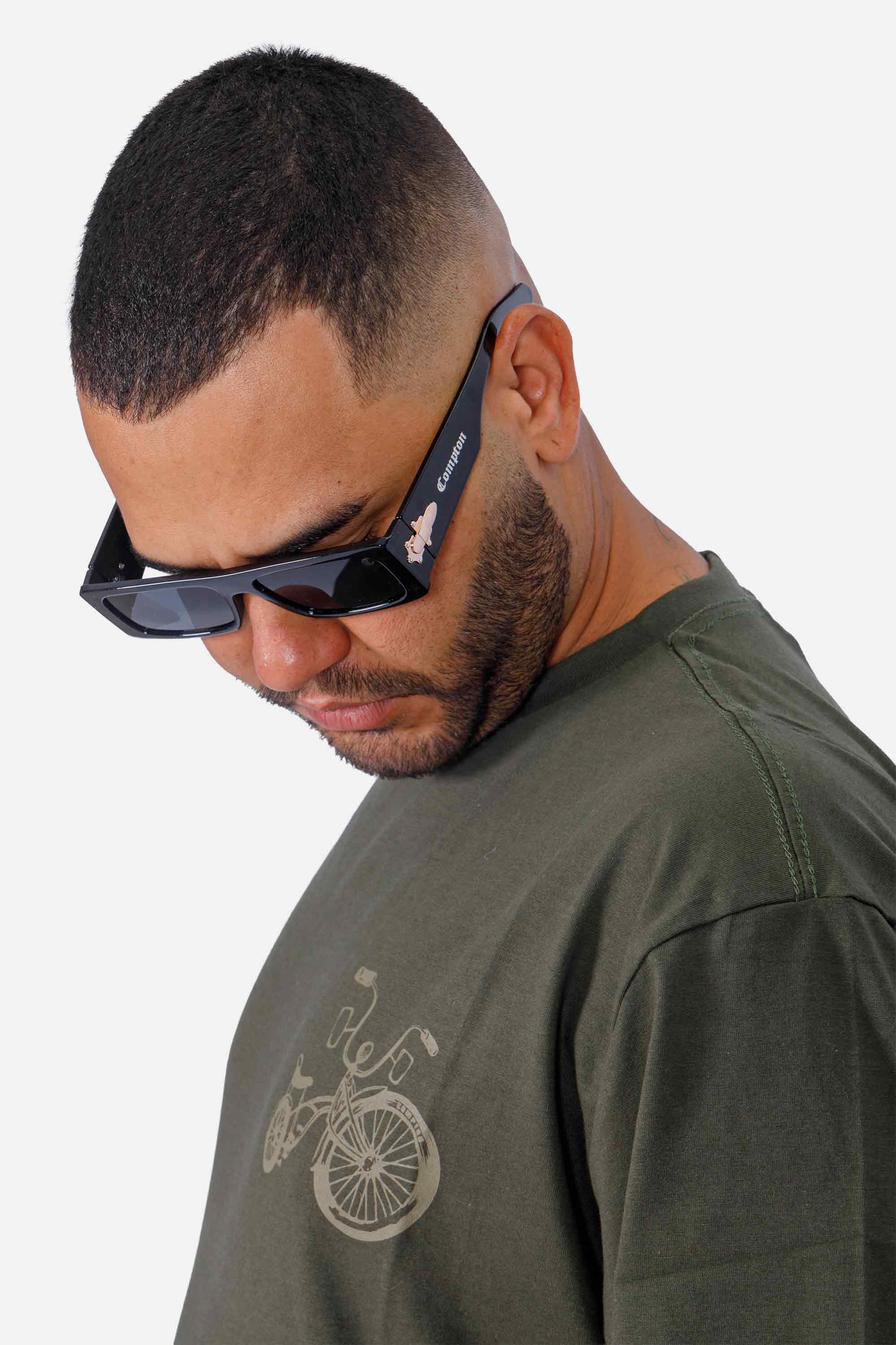 Camiseta Compton Oversized Lowbike Legacy Verde Militar