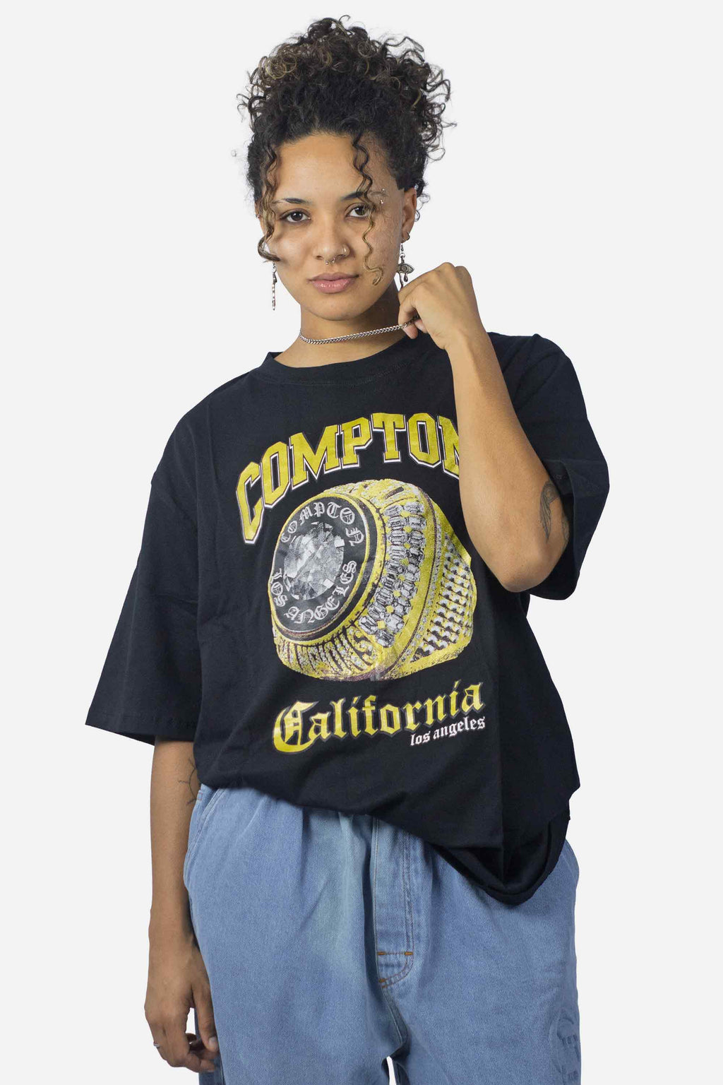 Camiseta Compton Oversized Champion Rings Preta - COMPTON