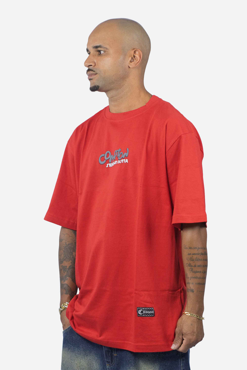 Camiseta Compton Oversized Straigh Outta Vermelha