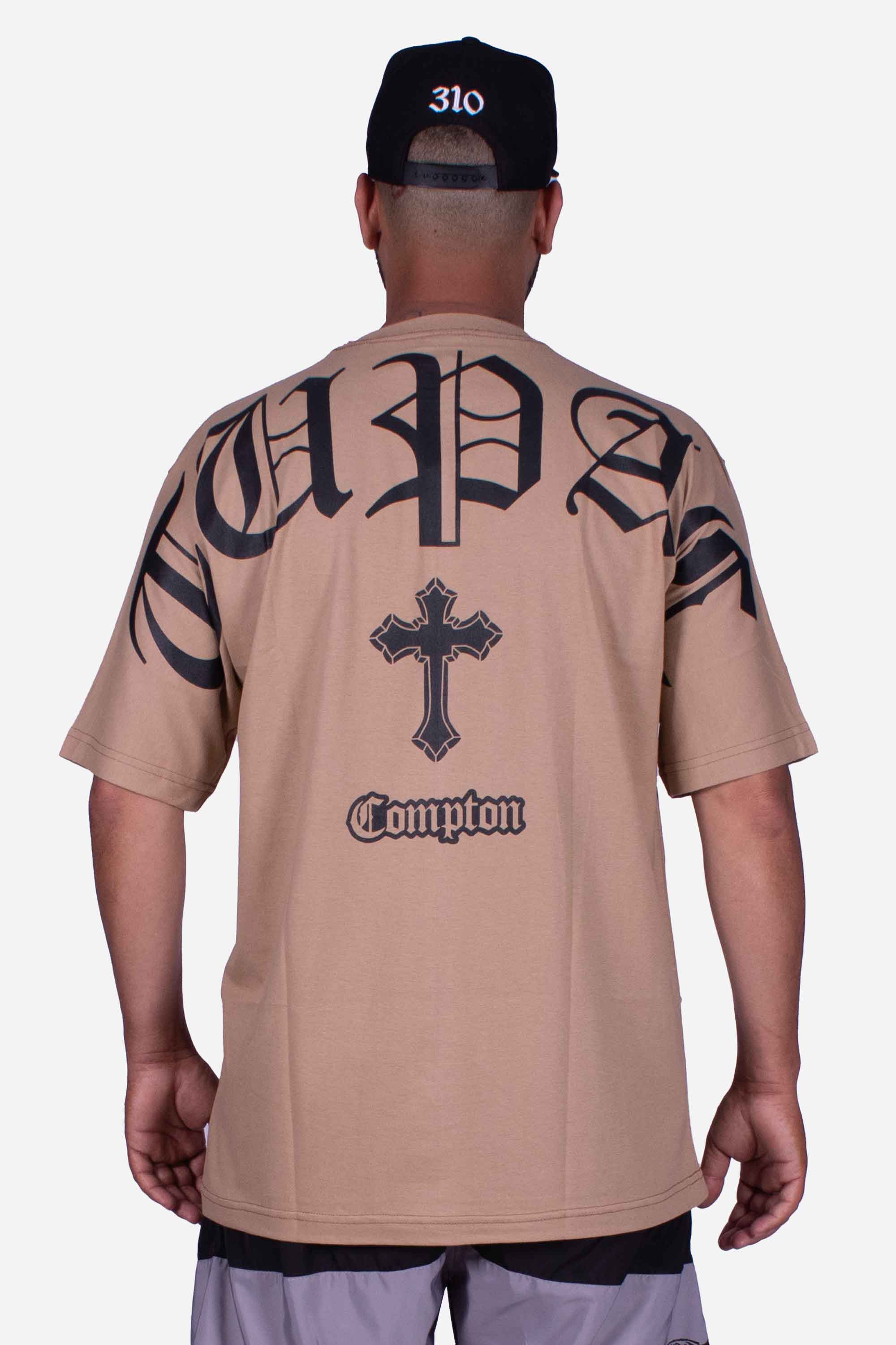 Camiseta Compton Oversized Tupac Caqui