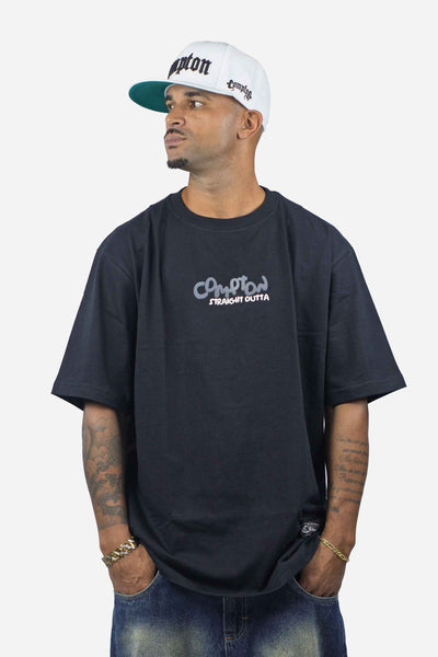 Camiseta Compton Oversized Straigh Outta Preta