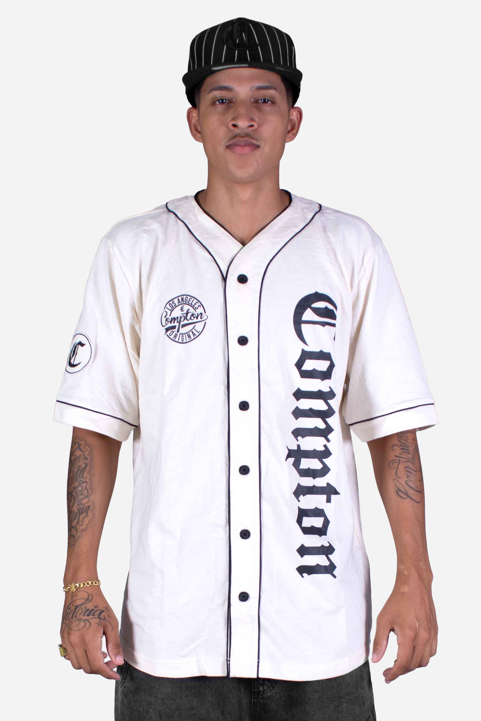 Camisa De Botão Baseball Compton Logo Off White - COMPTON