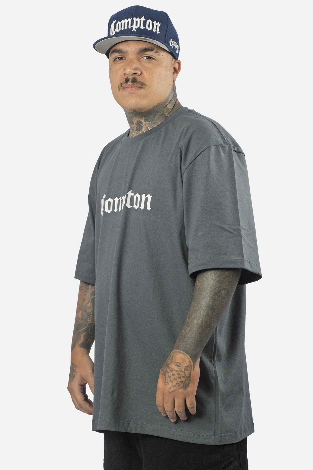 Camiseta Compton Oversized Classic Cinza