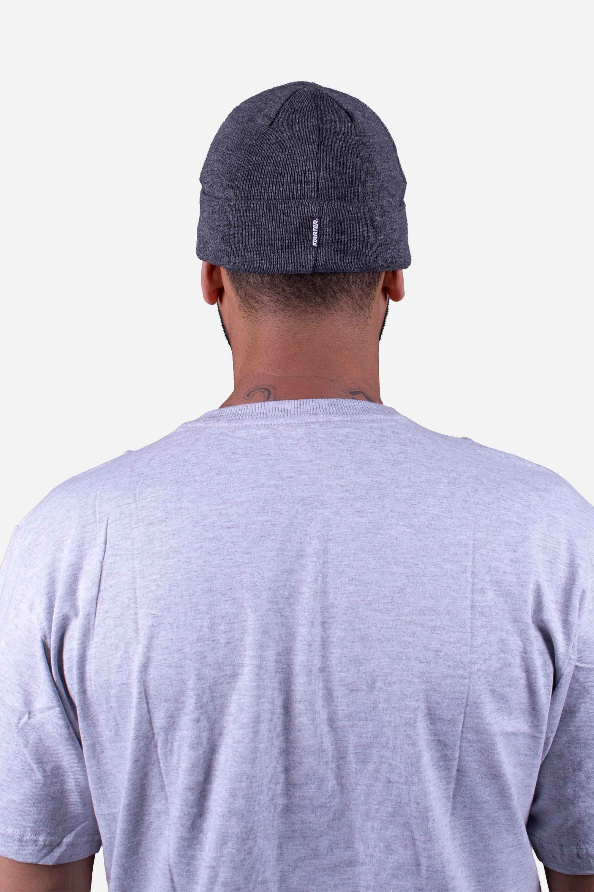 Gorro Collab Starter x Compton 310 Cinza visto de trás, estilo streetwear com patch bordado