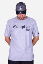 Camiseta Collab Starter x Compton 310 Cinza Mescla com estampa OG e modelagem confortável. Streetwear autêntico.