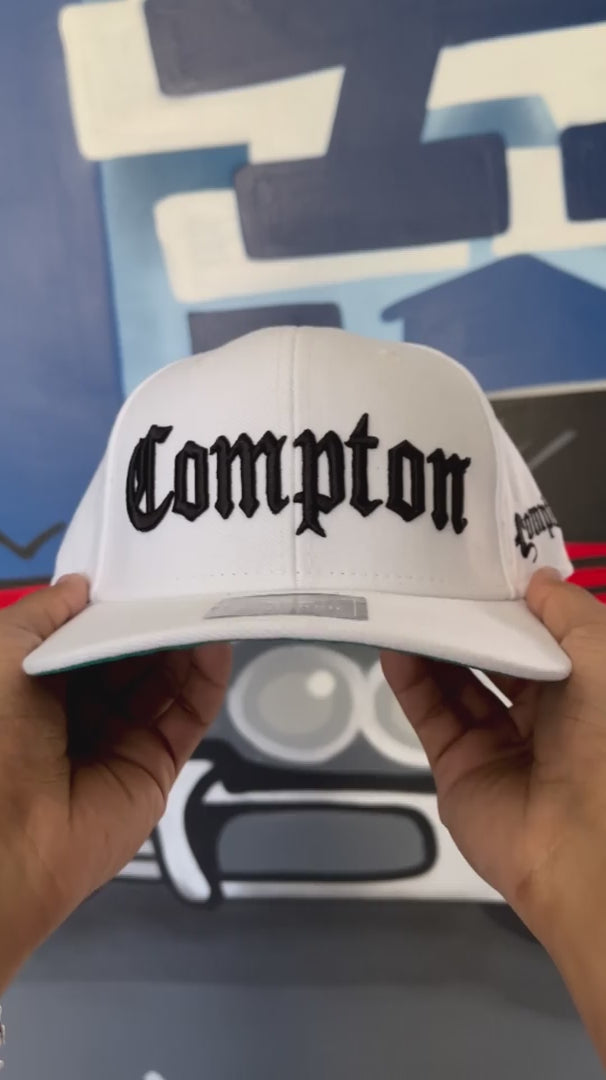 Boné Compton Aba Curva Snapback Classic Branco